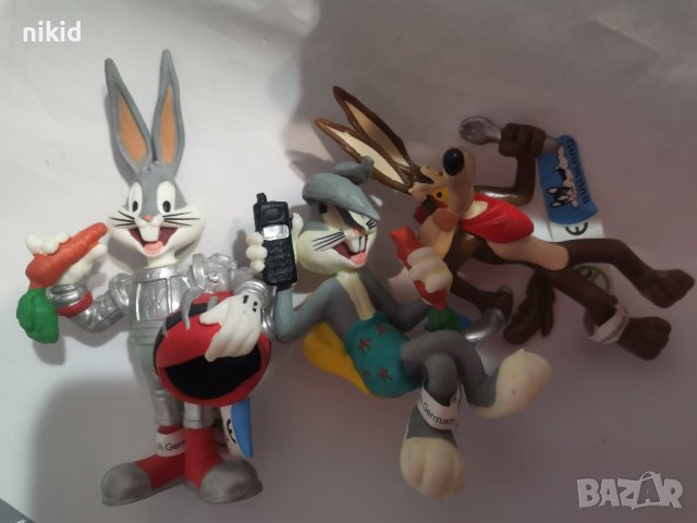 Бъгс Бъни looney tunes Space Jam Заек Заека фигурка фигурки пластмасова играчка игра и украса торта, снимка 1 - Фигурки - 40440029