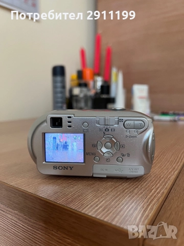 Фотоапарат Sony 4,1Mp, снимка 3 - Фотоапарати - 52430025
