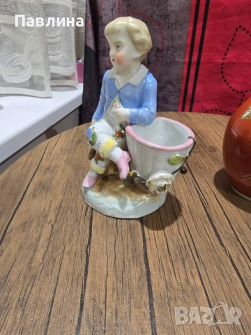 Порцеланова немска фигурка