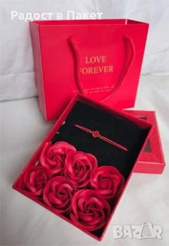 Подаръчна кутия с вечни рози и гривна
