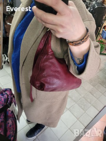 Малка чанта в бордо с регулираща дръжка, снимка 11 - Чанти - 39904466