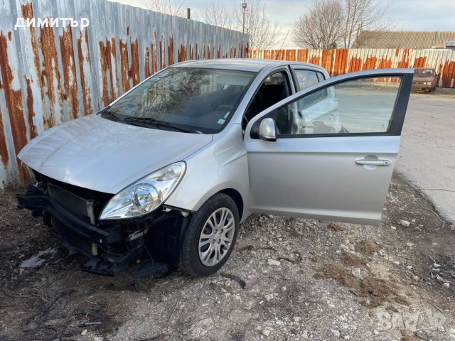 Hyundai i20 1.2  на части хюндай и 20 на части , снимка 5 - Автомобили и джипове - 43915204