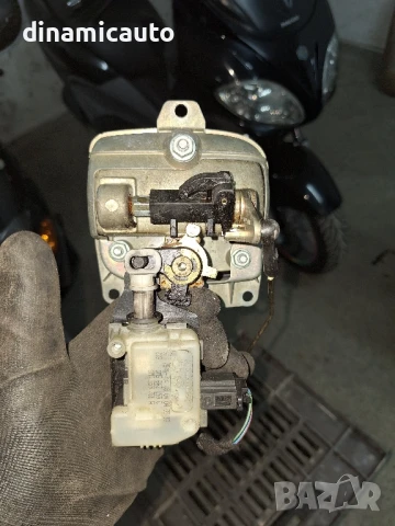 Емблема брава заден капак Seat Ibiza 2004, снимка 4 - Части - 51075880