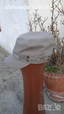 Шапка кепе с козирка military BENETTON с кристали Сваровски , снимка 4 - Шапки - 36407109