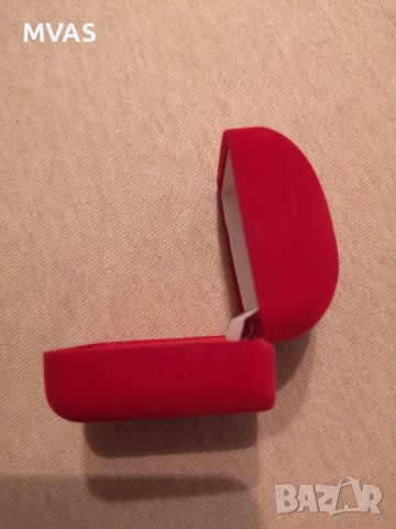 Нова червена кадифена кутийка за пръстен плюш, снимка 3 - Пръстени - 37752866