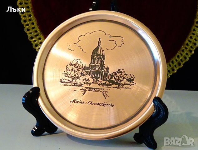 Медна чиния,подложка с литография Църква. 