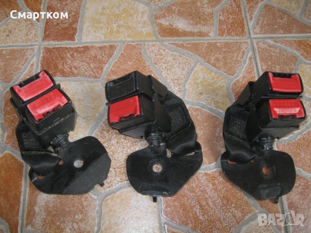 Гнезда за колани на автомобил