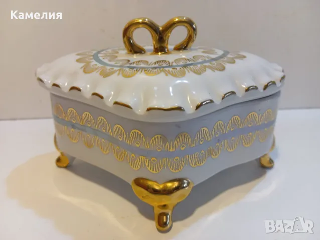 Кутия порцеланова