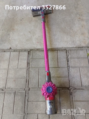 Акумулаторна прахосмукачка Dyson V7