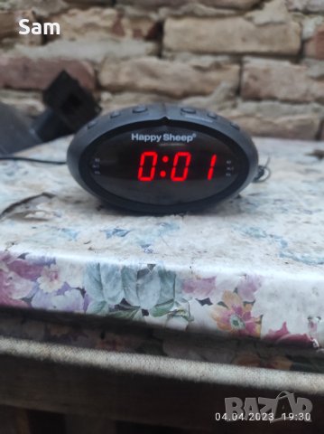 Радио часовник , снимка 5 - Радиокасетофони, транзистори - 40273670