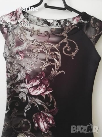 Черна рокля с флорални мотиви 