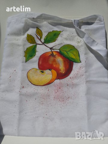 Ръчно рисувана торбичка  "Ябълки ", снимка 3 - Чанти - 36939393