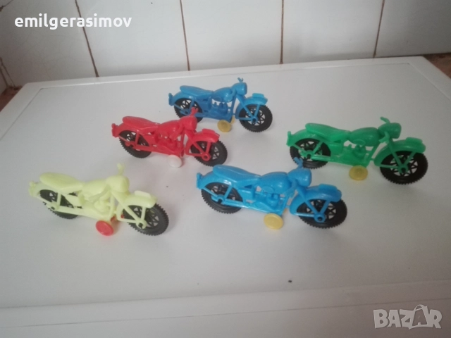 Детски играчки -  автобус ,влакче , луноход , моторчета., снимка 17 - Антикварни и старинни предмети - 48742950