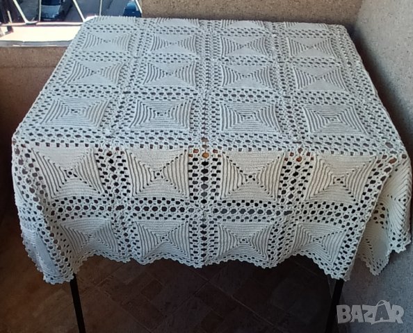 Красиви и стилни плетива на една кука- за легло, маса, салфетки, тишлайфери и милиьота., снимка 3 - Декорация за дома - 35201575