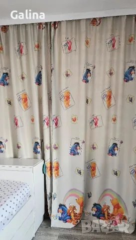 готови ушити завеси за детска стая с Мечо Пух 