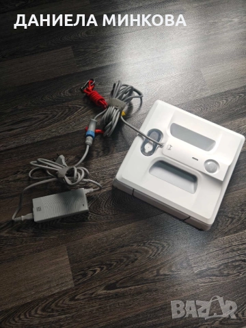 HUTT A1 Робот за почистване на прозорци плочки, огледала