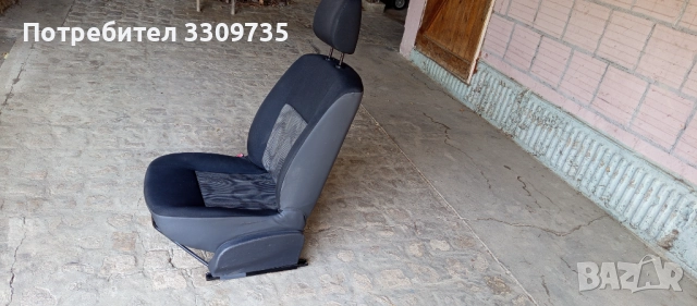 дясна + лява + задна седалка за дачия -2019г., снимка 2 - Аксесоари и консумативи - 51994578