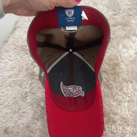 Мъжка шапка Reebok Bucaneers NFL размер Л, снимка 4 - Шапки - 47859221