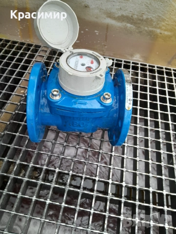 Продавам водомер Ф80. Почти нов.