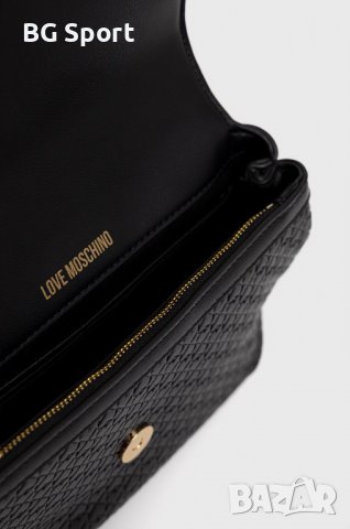 Нова Love Moschino оригинална дамска чанта , снимка 3 - Чанти - 40081108