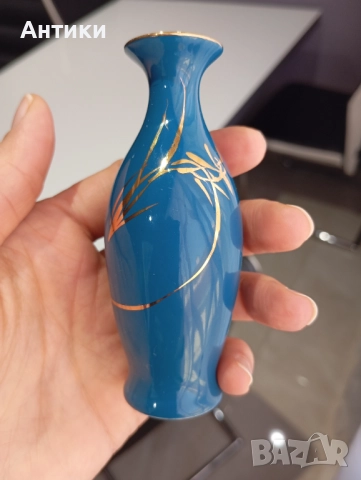 Миниатюрна китайска порцеланова ваза, снимка 7 - Вази - 52625996