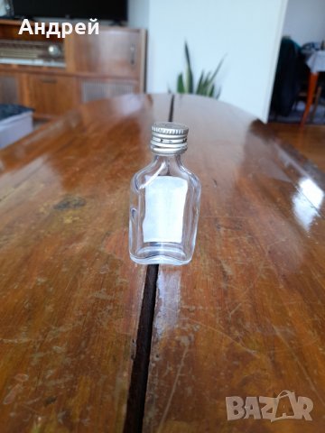 Стара бутилка от бренди Himbeer, снимка 3 - Други ценни предмети - 37575218