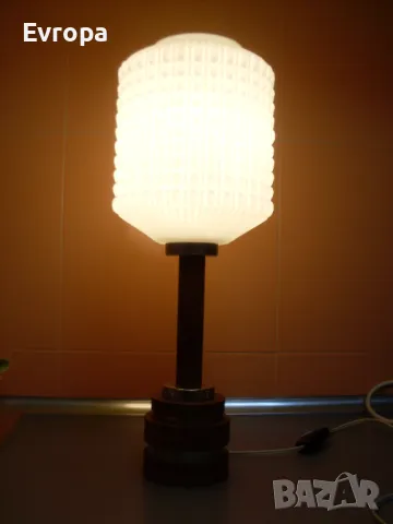 Настолна, нощна лампа.