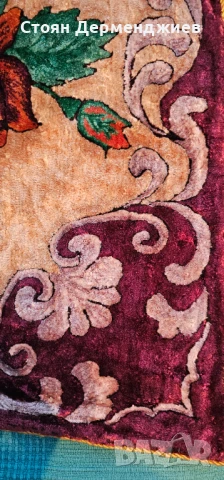 Старинен стенен килим-ковьор