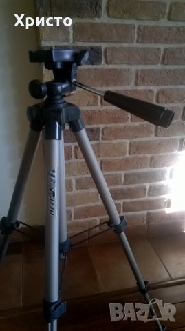 стойка за фотоапарат трипод, с нивелир и телескопични крака, снимка 1 - Чанти, стативи, аксесоари - 27424701