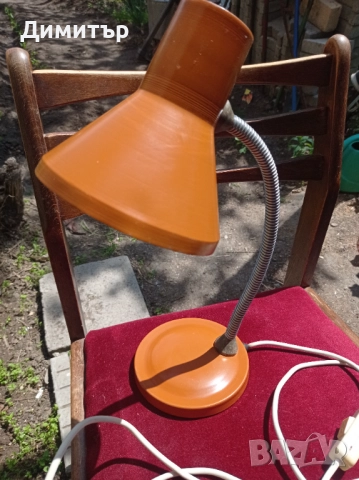 Метална работна индустриална лампа , снимка 3 - Настолни лампи - 52942142