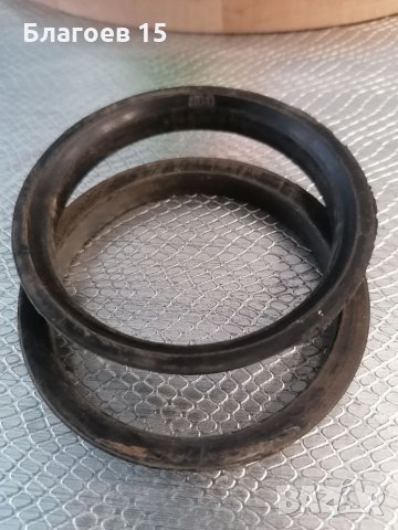 Втулки за джанти 74 на 66.6 , снимка 4 - Части - 35644809