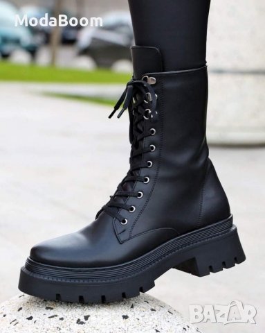 Равни дамски боти