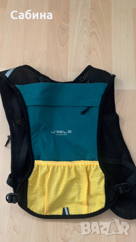 Нова жилетка за бягане и 2 меки бутилки, снимка 2 - Спортна екипировка - 53070304