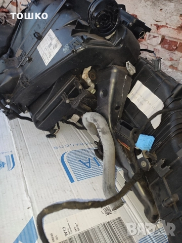 Пасат  2005 г.конзола за радиаторче на климатик и парно, снимка 6 - Части - 51449539