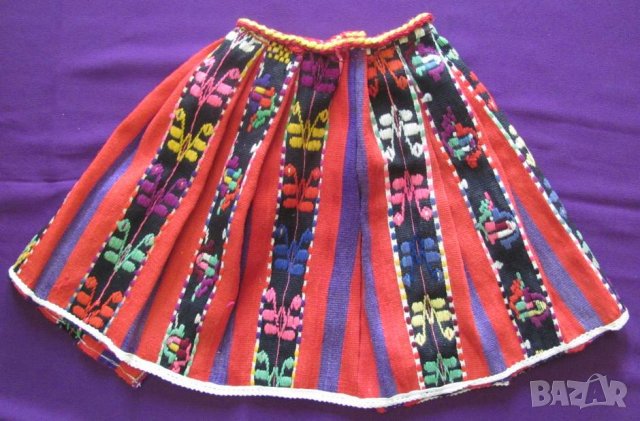 19 век Фолк Арт Детски Костюм ръчна бродерия, снимка 2 - Антикварни и старинни предмети - 35196440