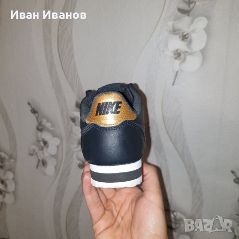 кожени сникърси NIKE  CORTEZ CLASSIC LEATHER номер 39,5-40 , снимка 10 - Маратонки - 37120113