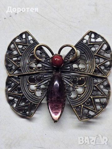 Стара брошка