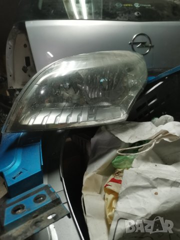 Ляв фар за Рено Меган 2010 г