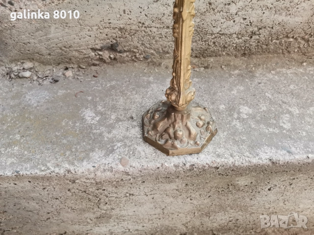 Стар бронзов свещник, снимка 5 - Антикварни и старинни предмети - 51793084