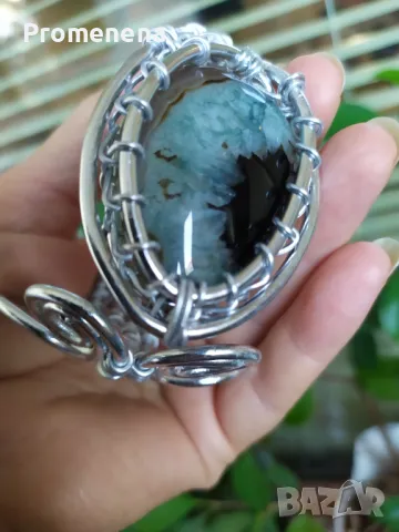 Гривни с естествени кристали