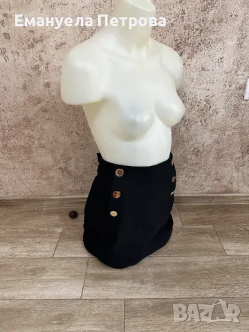 Дамска официална пола HM - черна + златни копчета (декорация)