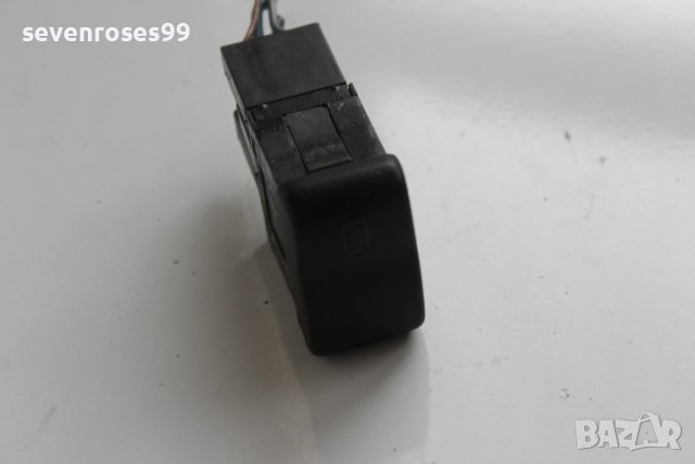 Бутон подгрев задно стъкло фолксваген поло VW Polo 97”, снимка 2 - Части - 39506962