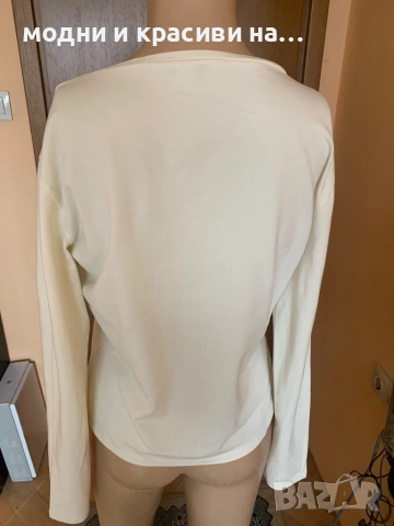 Дамска блуза с V- образно деколте Weekend Max Mara, снимка 3 - Блузи с дълъг ръкав и пуловери - 53605594