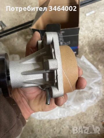 Водна помпа за Jeep Cherokee 2.5, снимка 2 - Части - 50952356