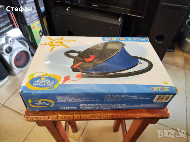 Крачна помпа INTEX НОВА! Тази крачна помпа е универсална, осигуряваща бързо и удобно напомпване и не