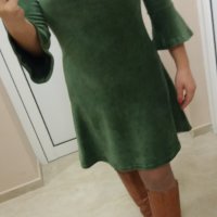 Къса зелена рокля кадифе със 7/8 дължина на ръкава , снимка 2 - Рокли - 44041337