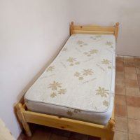 Единично дървено легло чам с матрак, снимка 2 - Спални и легла - 43544438
