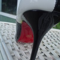 обувки бяло и черно, снимка 2 - Дамски обувки на ток - 32689320