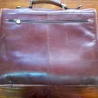 Чанта от естествена кожа, снимка 4 - Антикварни и старинни предмети - 37564710