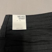 Продавам дамски дънки Calvin Klein Jeans, снимка 2 - Дънки - 43355301